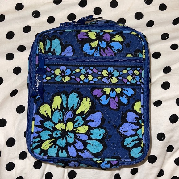 Vera Bradley Handbags - Vera Bradley Lunchbox💜